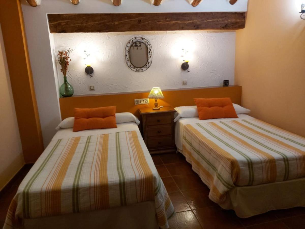 Hinojares Apartamentos Tio Jose Maria מראה חיצוני תמונה