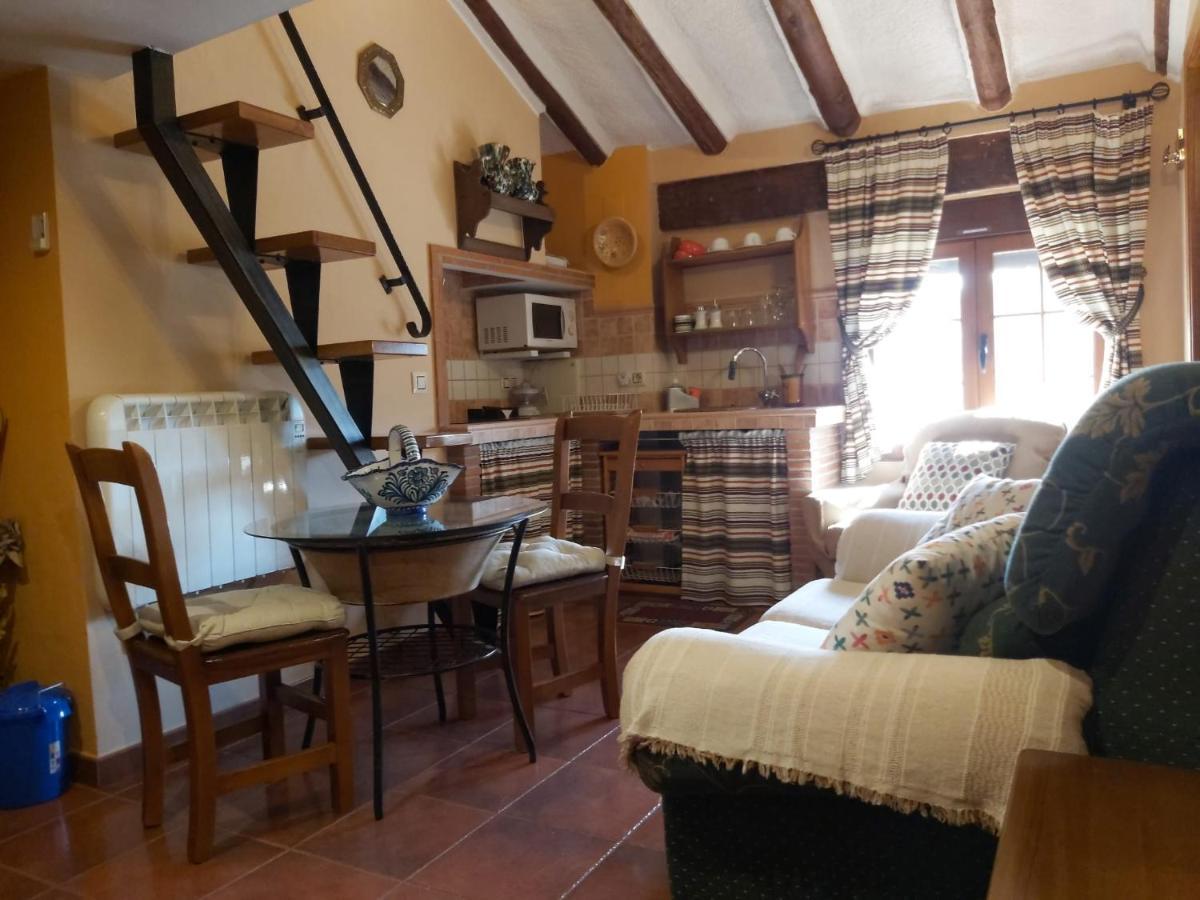Hinojares Apartamentos Tio Jose Maria מראה חיצוני תמונה