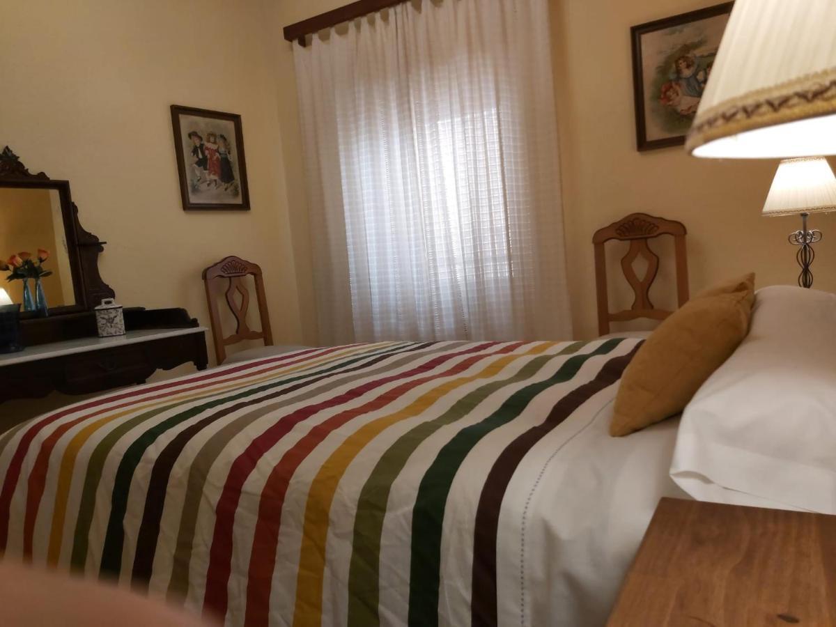 Hinojares Apartamentos Tio Jose Maria מראה חיצוני תמונה