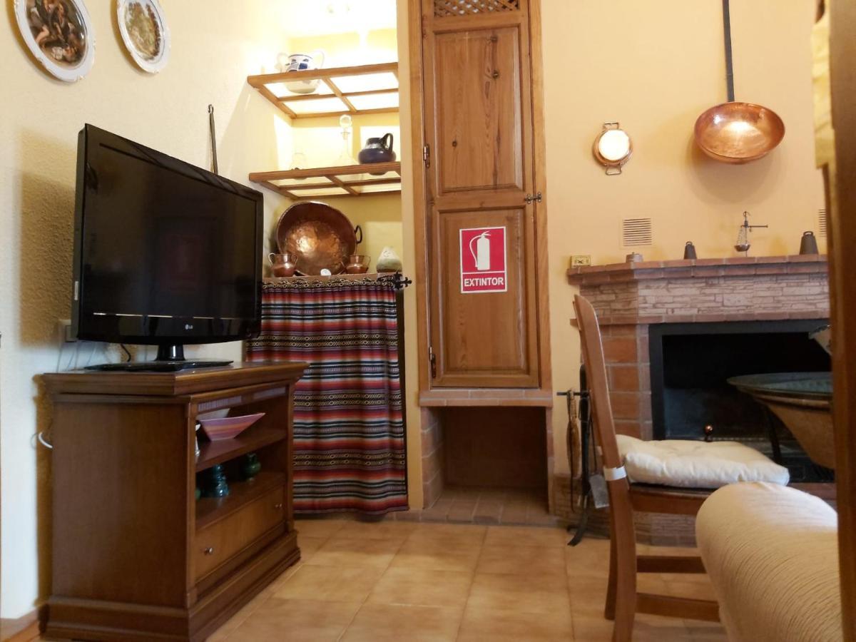 Hinojares Apartamentos Tio Jose Maria מראה חיצוני תמונה