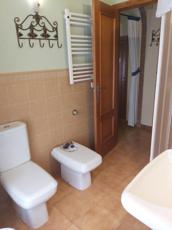 Hinojares Apartamentos Tio Jose Maria מראה חיצוני תמונה