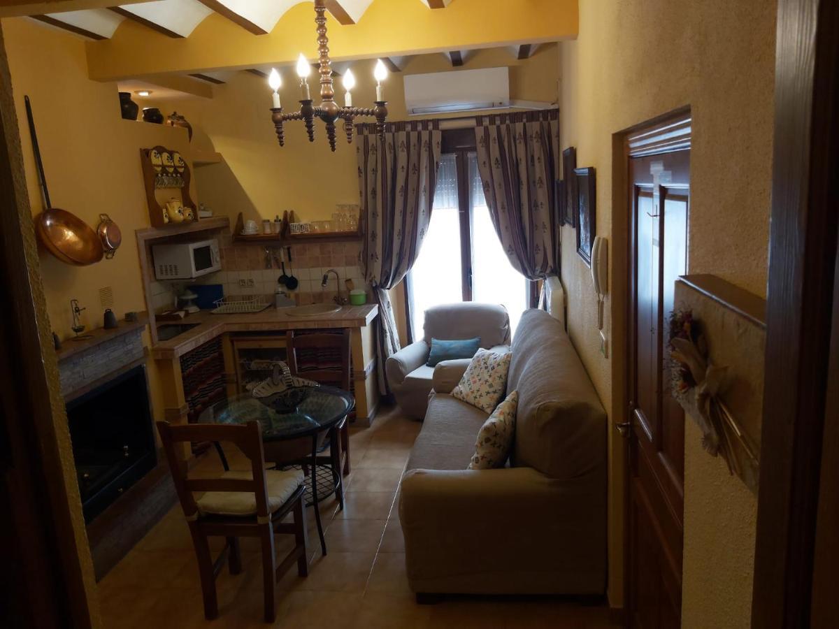 Hinojares Apartamentos Tio Jose Maria מראה חיצוני תמונה